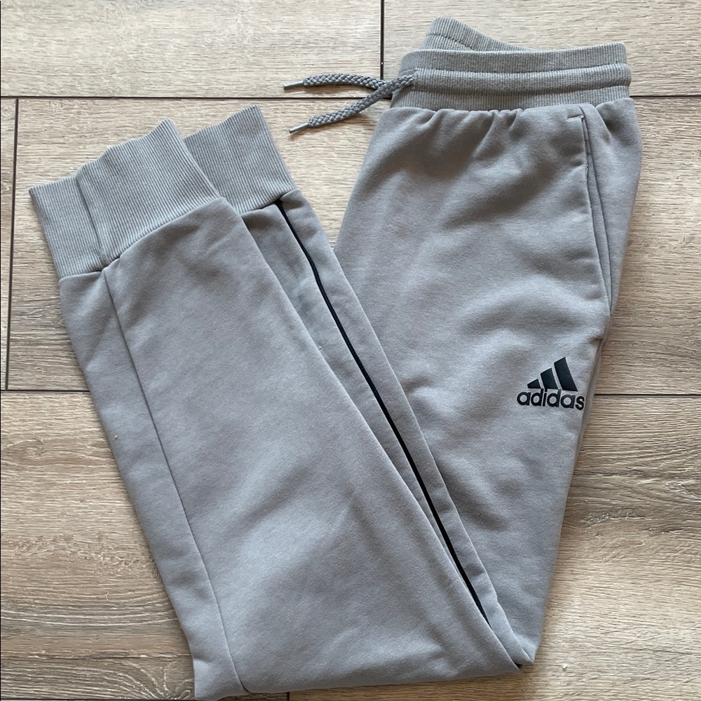Adidas Men’s Basketball Club Gray Pants